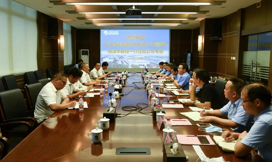 周健君會(huì)見(jiàn)山河智能裝備股份有限公司董事長(zhǎng)何清華一行.jpg