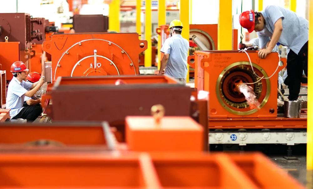 湘電股份電機(jī)事業(yè)部 保成套解難題 全力奮戰(zhàn)高產(chǎn)月.jpg